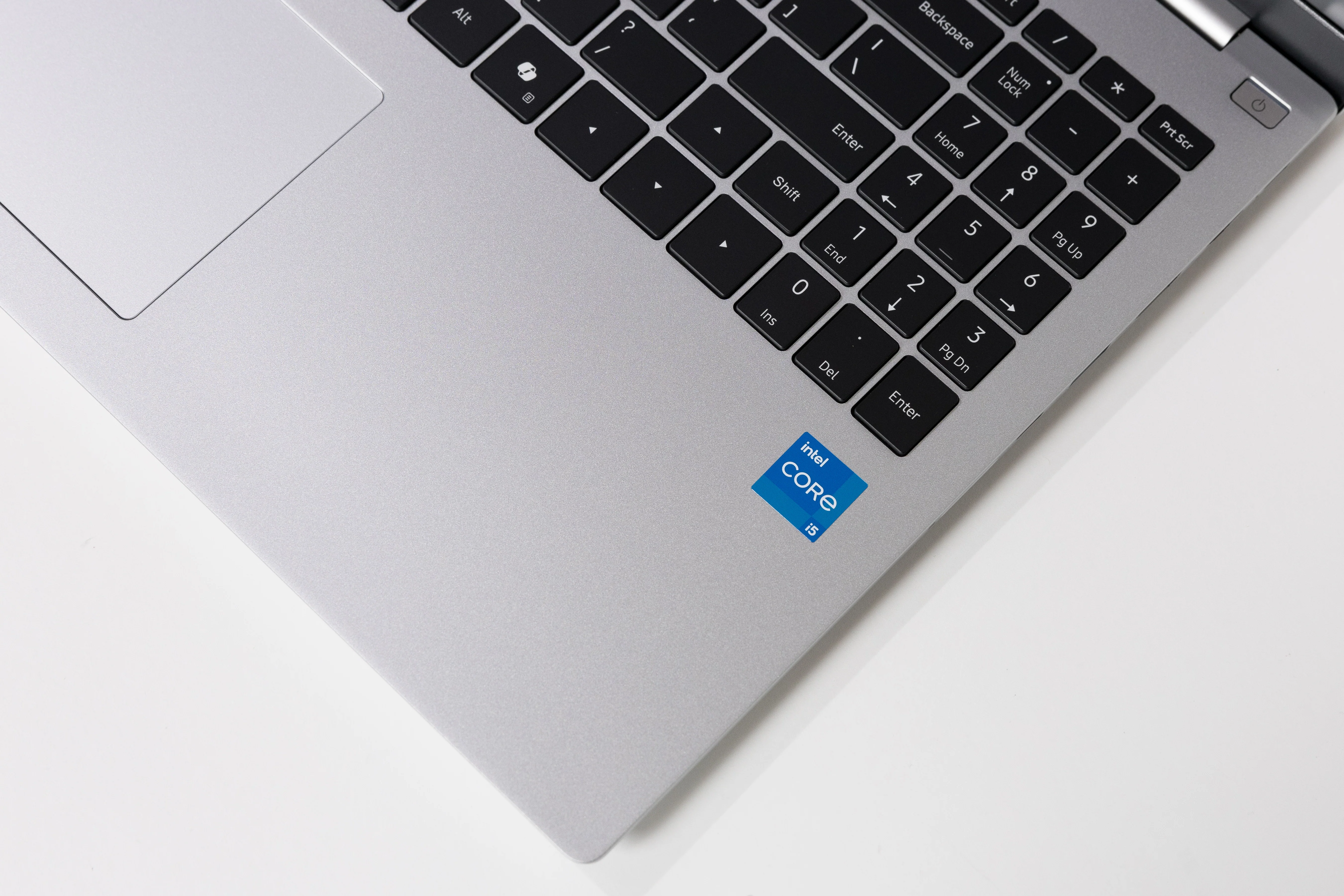 VAIO FS 16" All-Aluminum Laptop | Windows 11 Home | Intel® Core™ i5-1235U | 16GB RAM | 512 GB SSD | FHD Matte Display | THX® Spatial Audio - Image 6