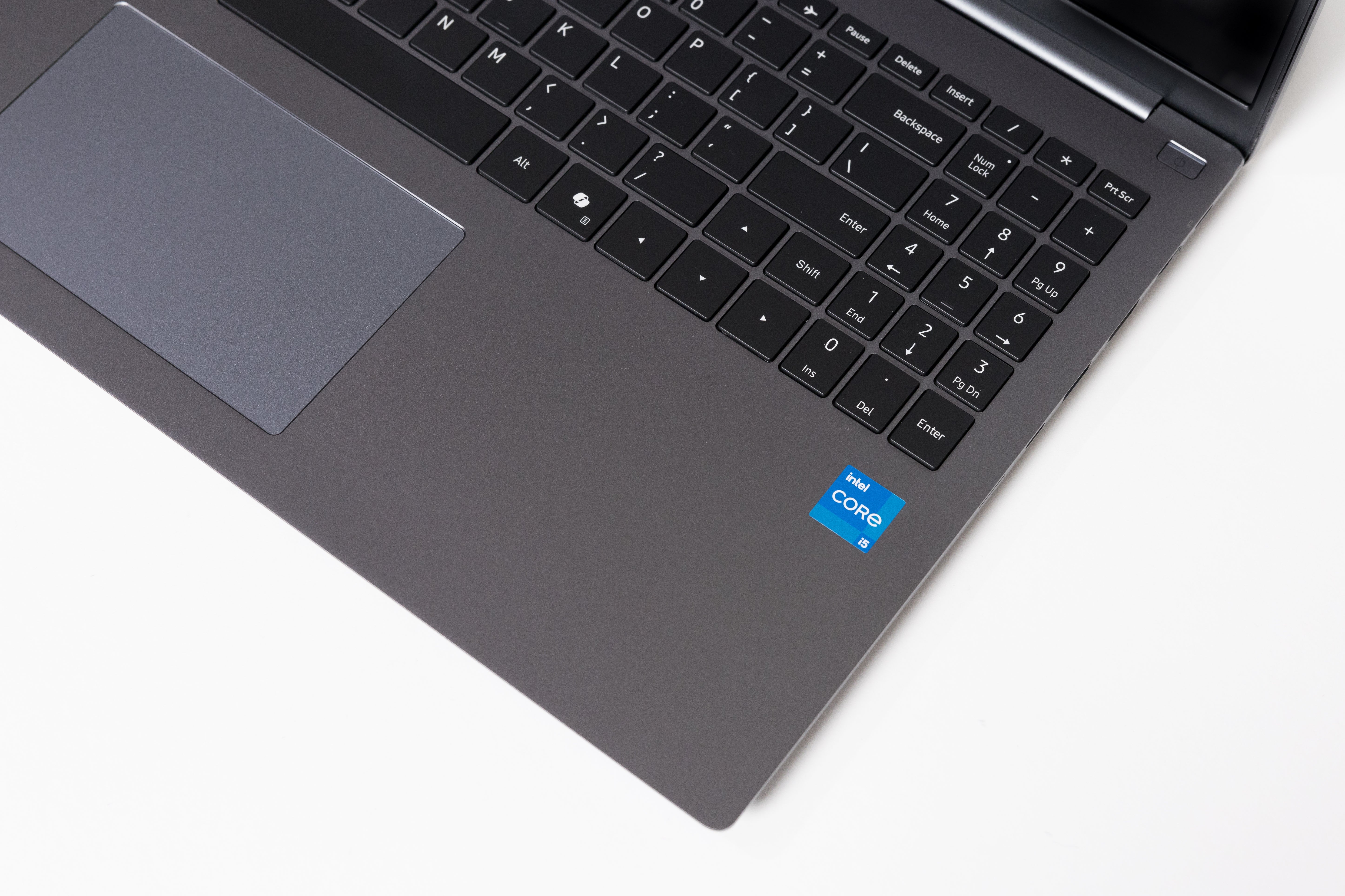 VAIO FS 16" All-Aluminum Laptop | Windows 11 Home | Intel® Core™ i5-1235U | 16GB RAM | 512 GB SSD | FHD Matte Display | THX® Spatial Audio - Image 7