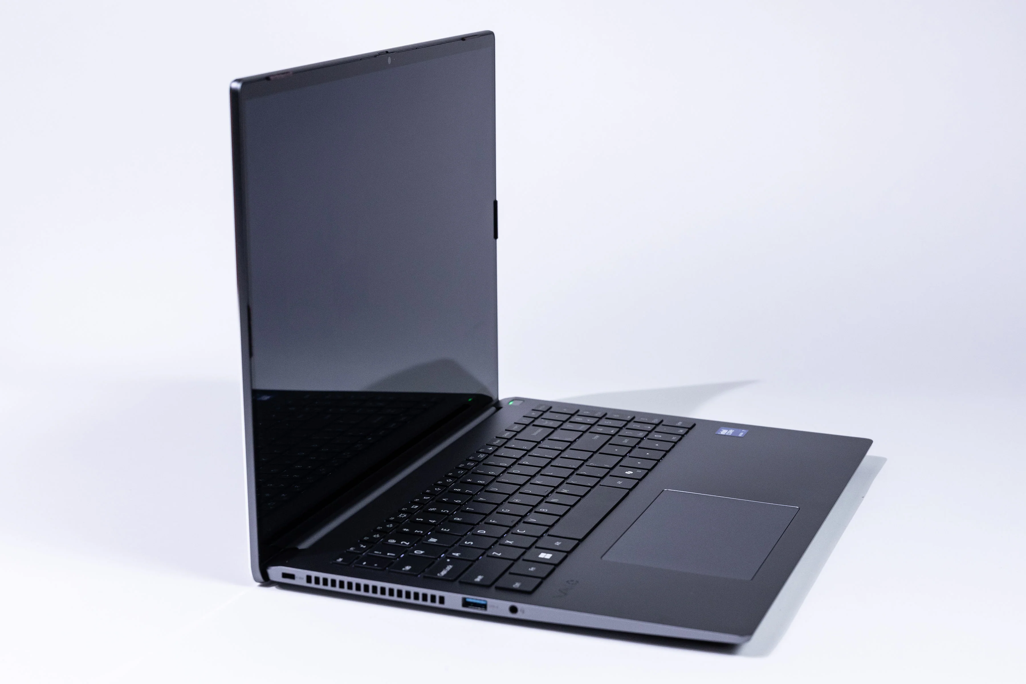 VAIO FS 16" Laptop | Windows 11 Home | Intel® Core™ Ultra 7 (16-Core, AI) | FHD Touch Display | THX® Spatial Audio | All-Aluminum Chassis - Image 5